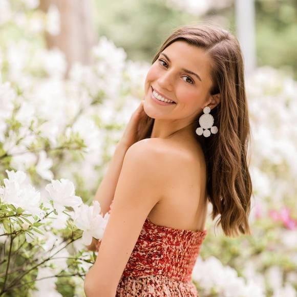 Meet your Posher, Allison - Picture 1 of 1